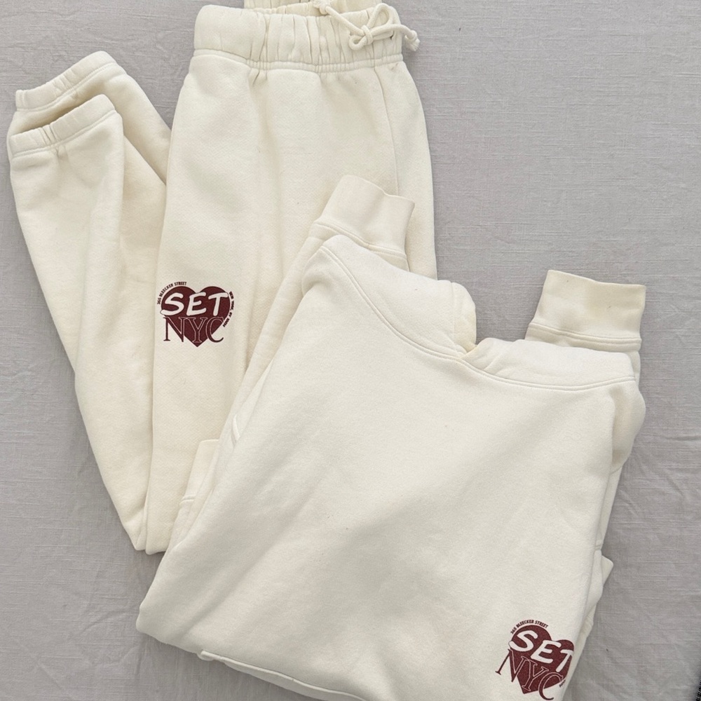 Set Active NYC Sweatshirt and Sweatpant Set